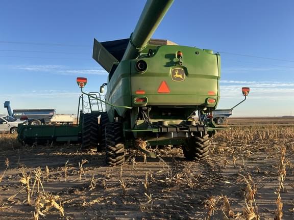 Image of John Deere S780 equipment image 2