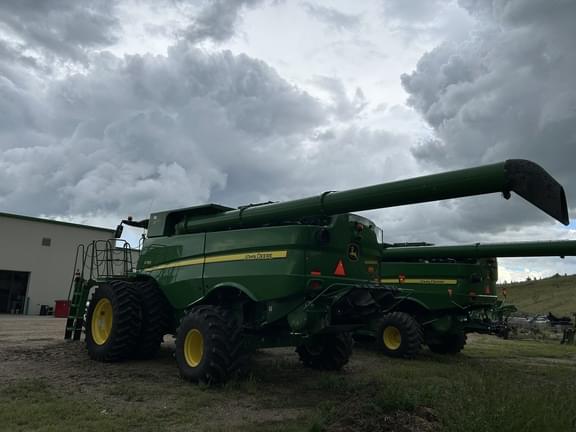 Image of John Deere S780 equipment image 3