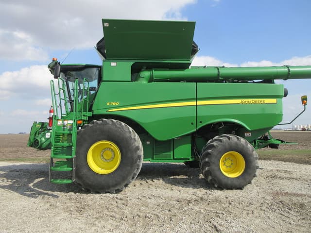 Image of John Deere S780 equipment image 3
