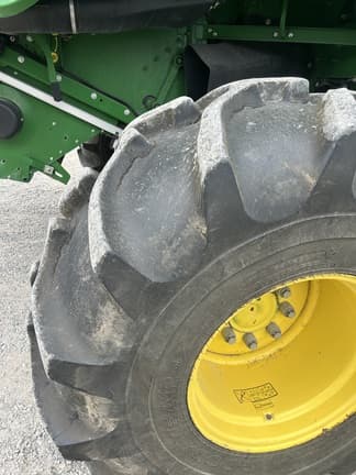 Image of John Deere S780 equipment image 4