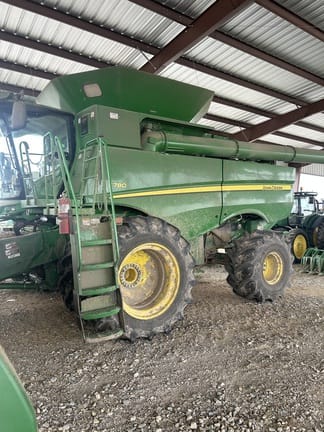 2019 John Deere S780 Equipment Image0