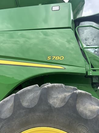 Image of John Deere S780 equipment image 1