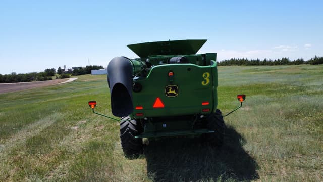 Image of John Deere S780 equipment image 4