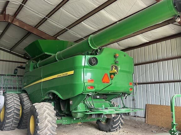 Image of John Deere S780 equipment image 3