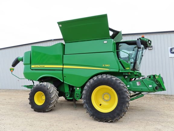 2019 John Deere S780 Equipment Image0