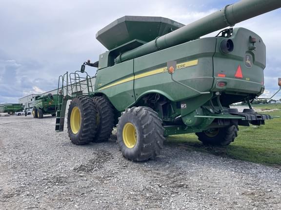 Image of John Deere S780 equipment image 2