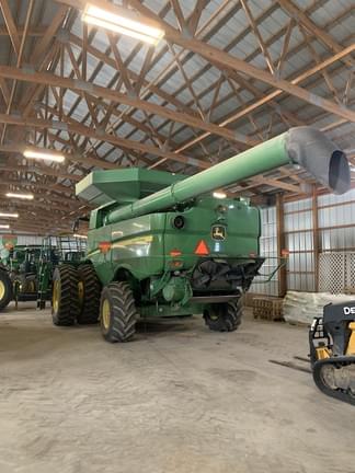 Image of John Deere S780 equipment image 3