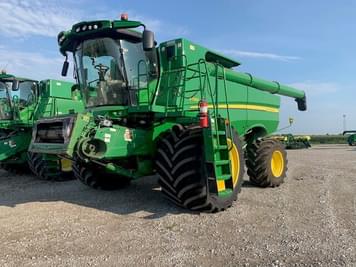 Main image John Deere S790