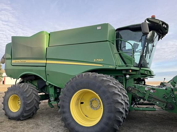 Image of John Deere S790 Primary image