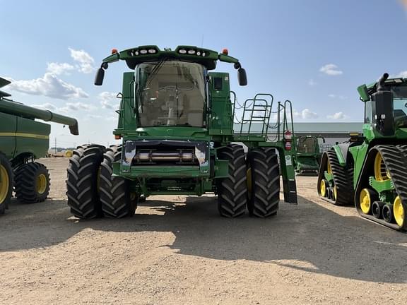 Image of John Deere S790 equipment image 1