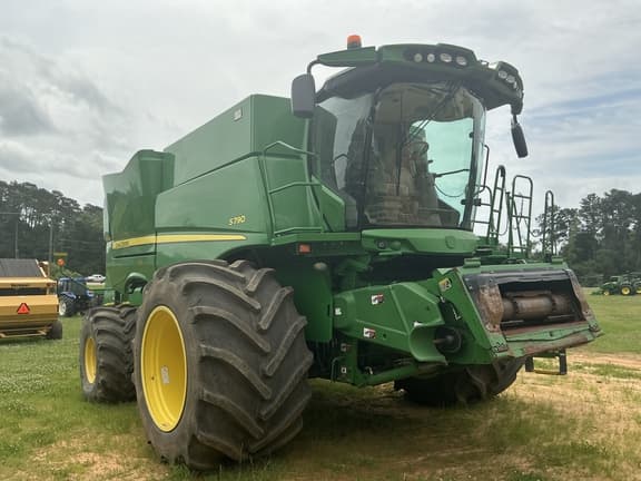 Image of John Deere S790 Primary image