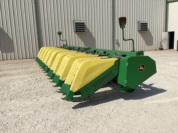 Image of John Deere SH8R equipment image 1