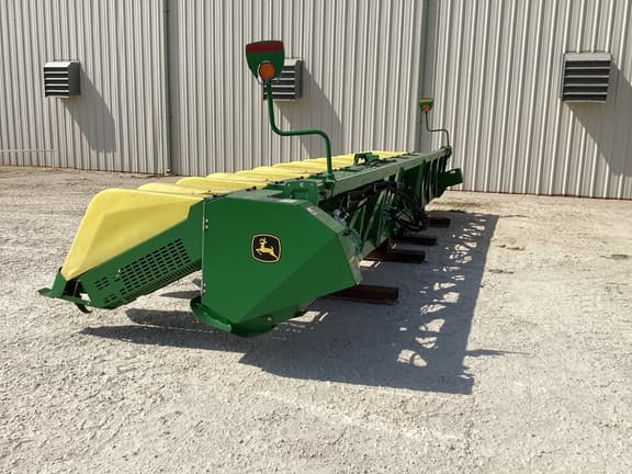 Image of John Deere SH8R equipment image 2