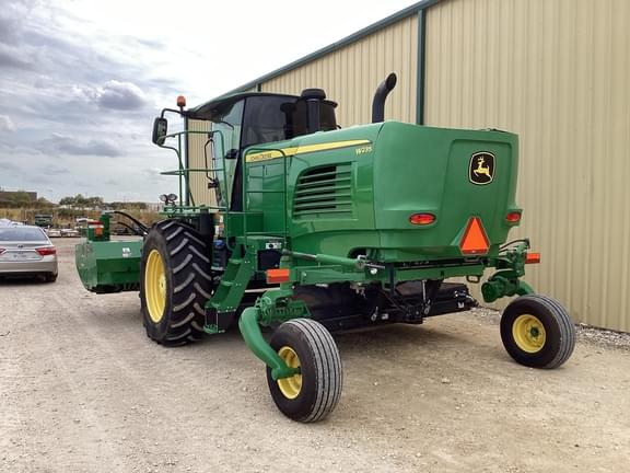 Image of John Deere W235 equipment image 3