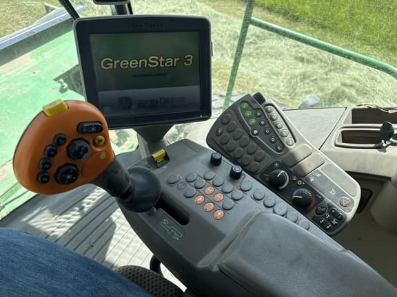 Image of John Deere W260 equipment image 4