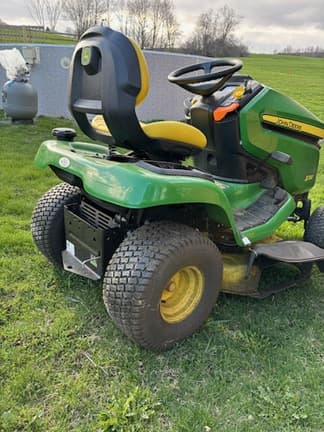 Image of John Deere X330 equipment image 1