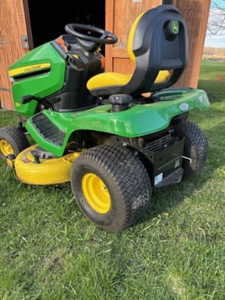 Image of John Deere X330 equipment image 2