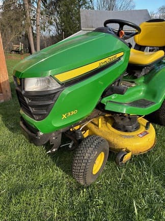 Image of John Deere X330 equipment image 3