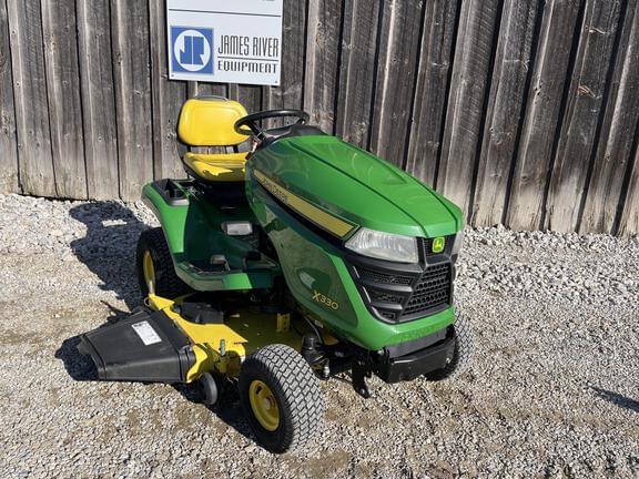 Image of John Deere X330 equipment image 1