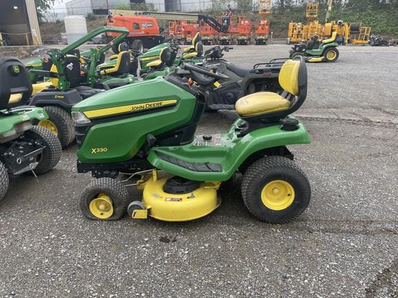 2019 John Deere X330 Equipment Image0