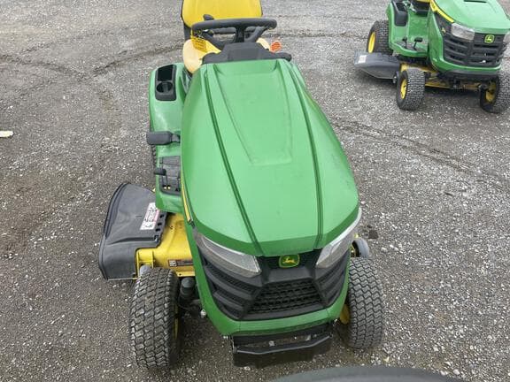 Image of John Deere X330 equipment image 2