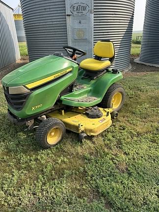 Image of John Deere X390 Image 0