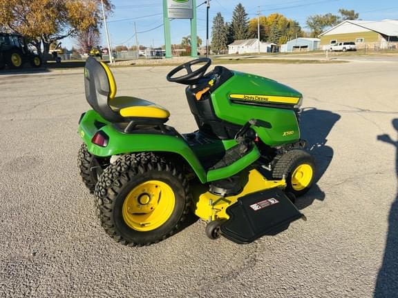 Image of John Deere X580 equipment image 2