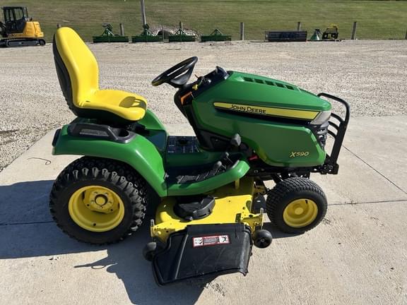 Image of John Deere X590 equipment image 4