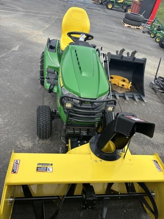 Image of John Deere X590 equipment image 4