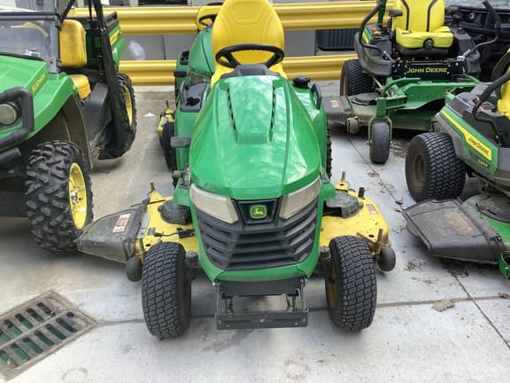 Image of John Deere X590 equipment image 3