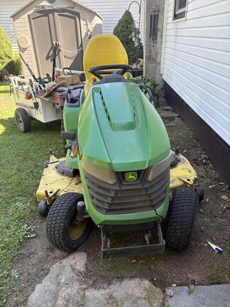 Image of John Deere X590 equipment image 4