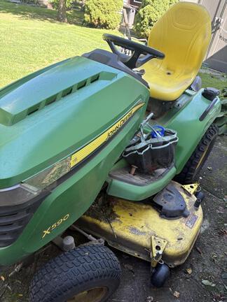 Image of John Deere X590 equipment image 2