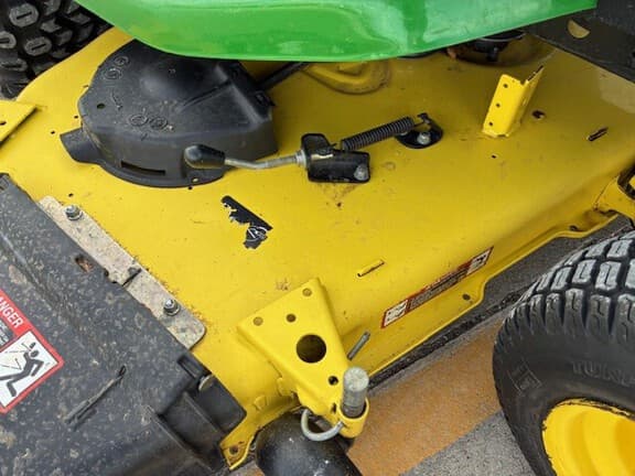 Image of John Deere X590 equipment image 3