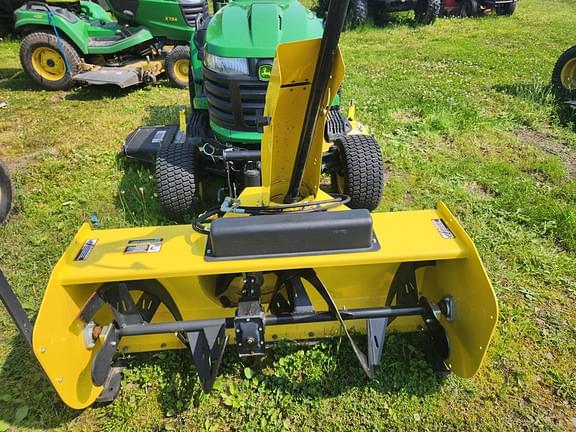 Image of John Deere X730 equipment image 3