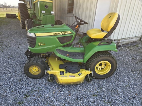2019 John Deere X730 Equipment Image0