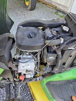 Image of John Deere X730 equipment image 4