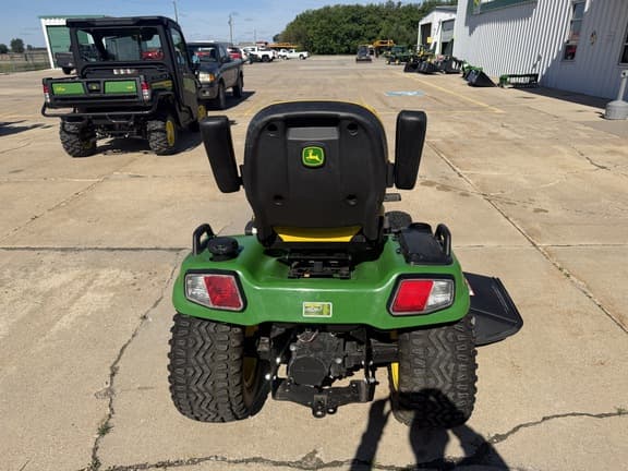 Image of John Deere X738 equipment image 3