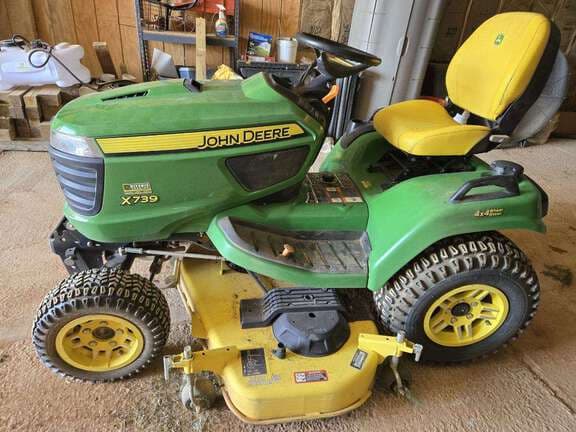 Image of John Deere X739 Primary image