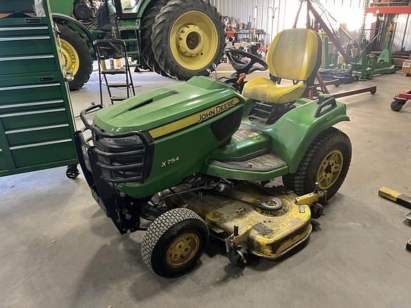 Image of John Deere X754 equipment image 2