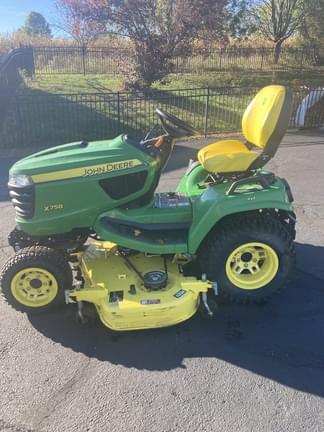 Image of John Deere X758 equipment image 1