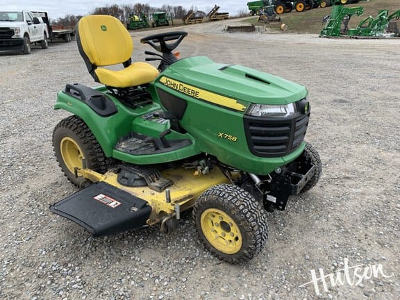 2019 John Deere X758 Equipment Image0