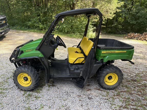Image of John Deere XUV 560E equipment image 2