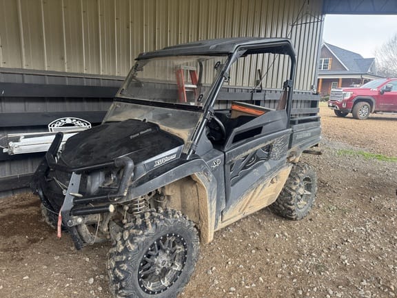 2019 John Deere XUV 590M Equipment Image0