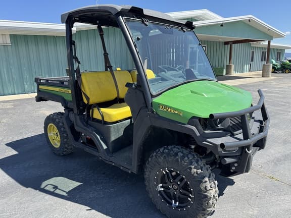 Image of John Deere XUV 835M equipment image 2