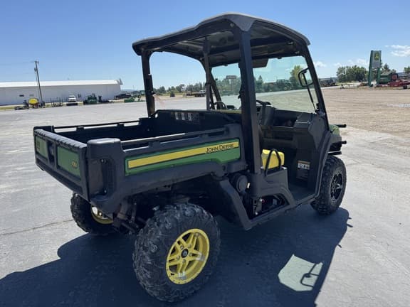 Image of John Deere XUV 835M equipment image 3