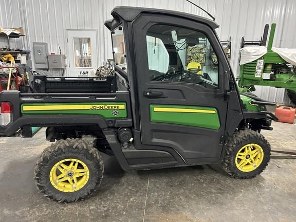 Image of John Deere XUV 835M equipment image 1