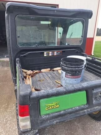 Image of John Deere XUV 835M equipment image 2