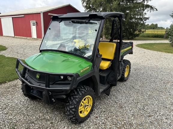 Image of John Deere XUV 835M equipment image 2