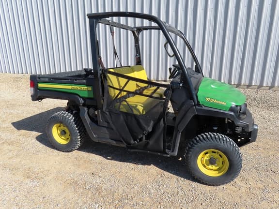 Image of John Deere XUV 835M Primary image
