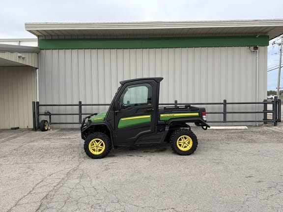 2019 John Deere XUV 835M Equipment Image0